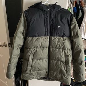 Vans snowboard jacket puffy size Medium (fits like a small)